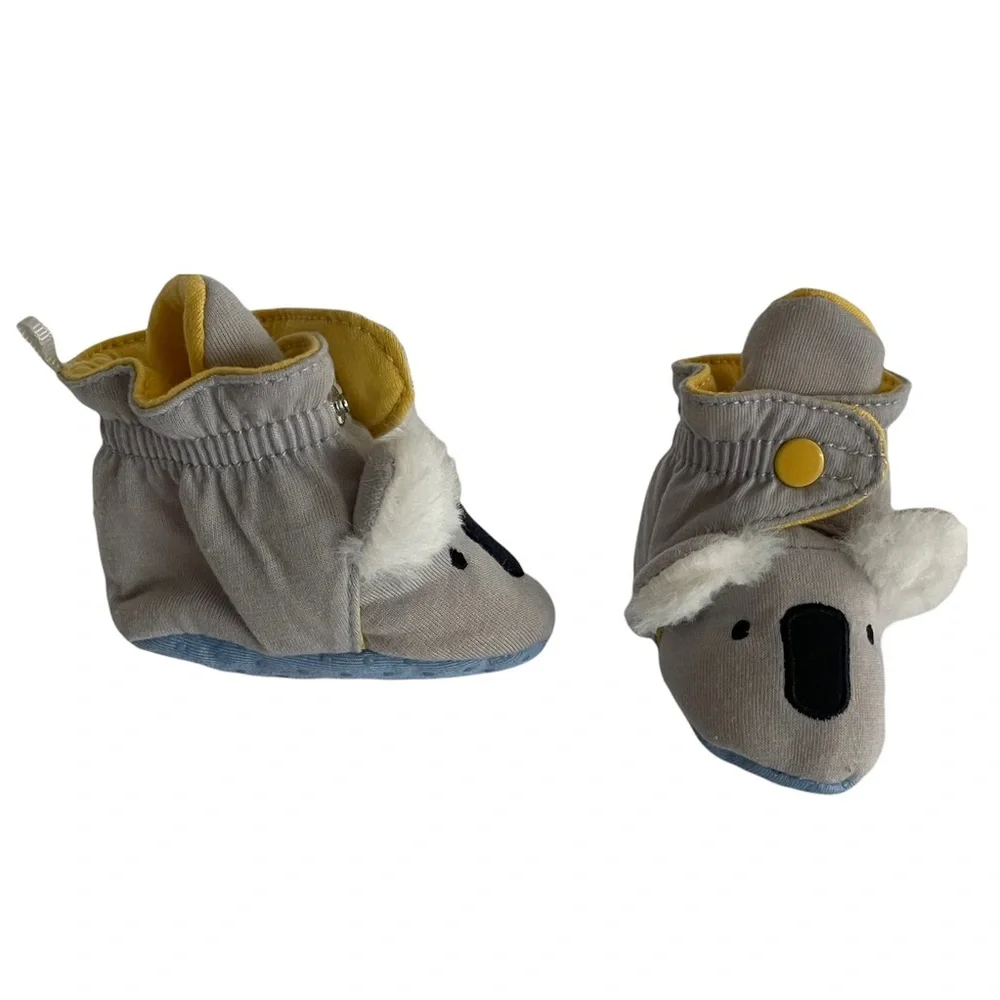 TARGET Baby Shoes Animal Bear Gray Yellow Size 0-3 months